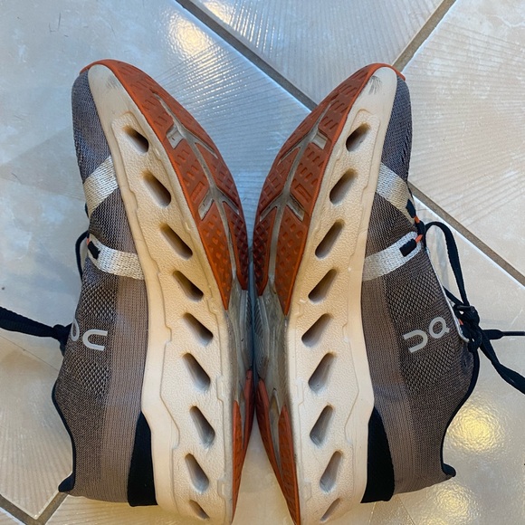 On Running Women’s Athletic Shoes with Red/Orange Accents - Picture 3 of 11